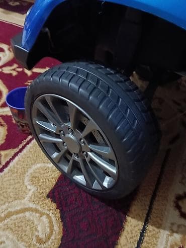 Uşaqlar üçün elektrikli minik maşını – mavi rəngdə, yolsuzluq üslublu — 4