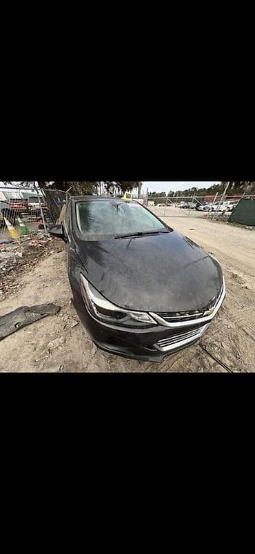 maşın almaq: Chevrolet Cruze: 1.4 l | 2017 il 130000 km Sedan — 4