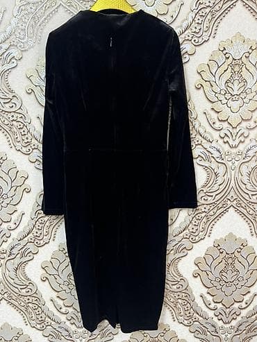gümü: Qadın məxməri don - Rəng: qara - Material: yumşaq, parıltılı məxmər - — 2