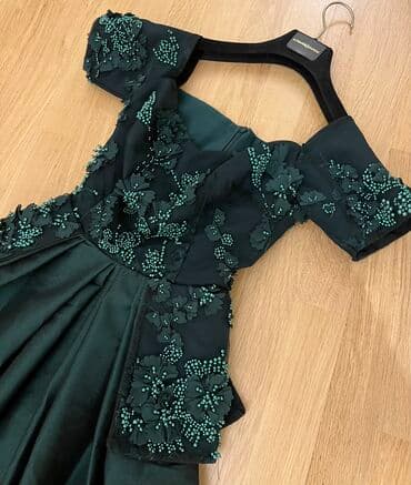 kiraye donlar bakida: 1 defe geyinilib. bahali parcadan tikilib. 100azn . S olcu — 1