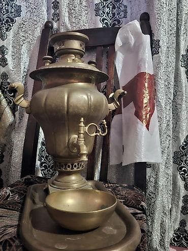ev radiator: - Məhsul: Mis samovar dəsti - Tərkib: Samovar, kranlı çıxış, üst — 1