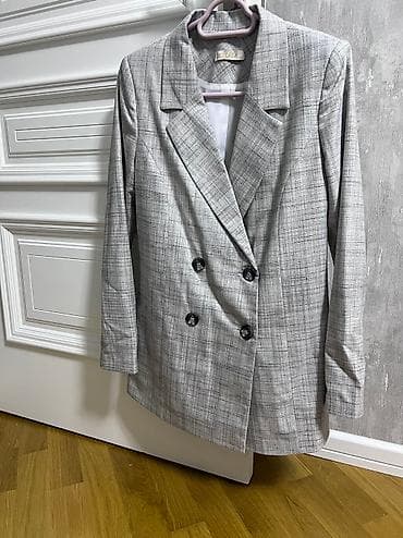 Kostym dəsti38 razmerdir,bir dəfə toy üçün istifade olunub,her hansı — 2