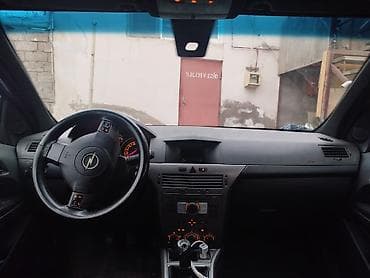 mersedes qapi: Salam. Tecili satilir. Problemi yoxdur. endirim olunacaq. Opel Astra H — 9