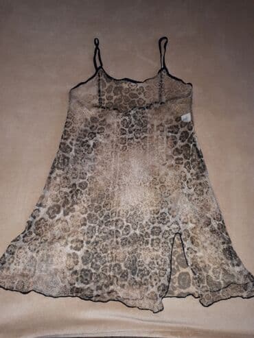 iç geyim: Пеньюары/Gecelikler : cehrayi --15 manat M qara M -- 5 manat — 6