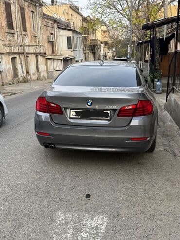 bmw 530d: BMW 528: 2 l | 2015 il Sedan — 3