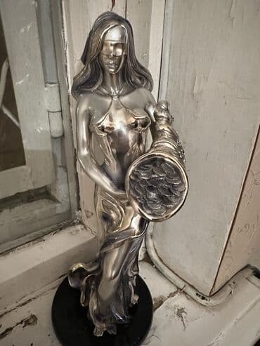 Heykəlciklər: Heykəlcik, 2011 il, İtaliya, Ünvandan götürmə, Pulsuz çatdırılma — 1