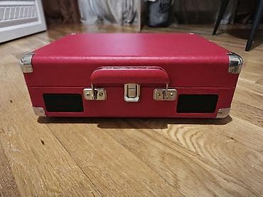 Kompakt çamadan korpusda portativ vinil pleyer Qırmızı çamadan tipli — 3