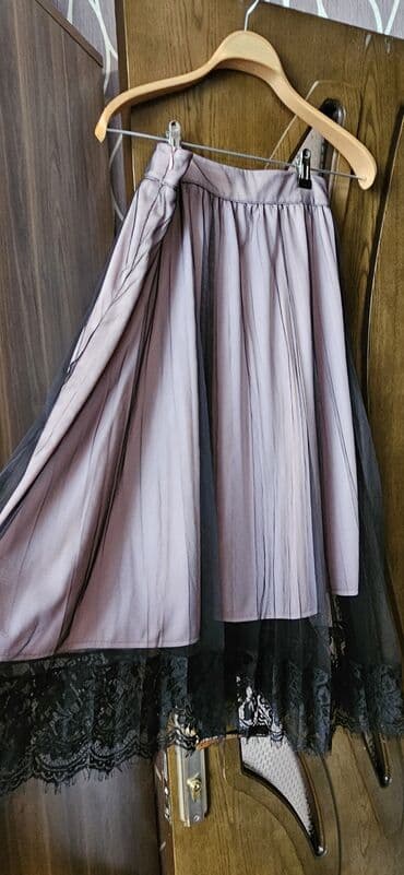 женские трикотажные спортивные костюмы: Brend: Sensiline Ölçü: EU 40 / RUS 46 / UK 12 İki hissədən ibarət — 3