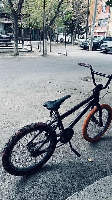 velpsiped: Orginal bmx 800alinib 3ay islenib işlək vəziyyətdədir — 1