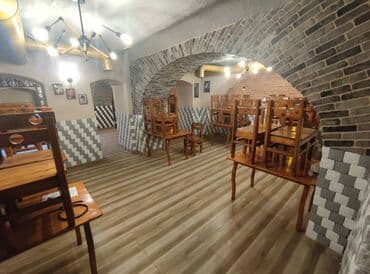 bakı tikiş evi ünvanları: Obyekt 100 m2-dir. Yeni təmir olunub. Əşyalı olaraq verilir. İçində — 6