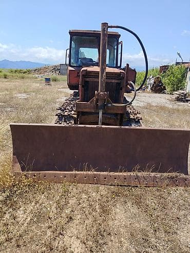 Nəqliyyat: Buldozer (paletli traktor) – DT-75 seriyası Texniki təsvir: - Tip — 5