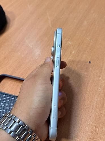 adapter apple: IPhone 17 Pro Max, 256 GB, Gümüşü, Zəmanət, Qırıq, Barmaq izi — 5