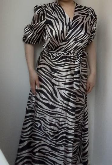 Şəkildə gördüyünüz kimi, zebra naxışlı dondur. Materialı atlasdır