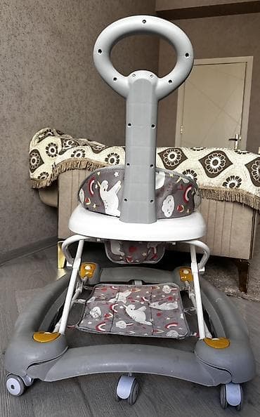 ручка: Uşaq gəzdirəni / yürütəci. - Rəng: boz-ağ, sarı detallı - 6 təkərli — 5