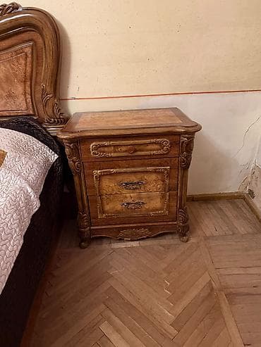 kicik: Klassik üslubda tam yataq otağı dəsti Tərkib: - Böyük iki nəfərlik — 3