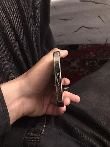 infinix 30 pro: IPhone 13 Pro Max, Qızılı, Face ID — 2