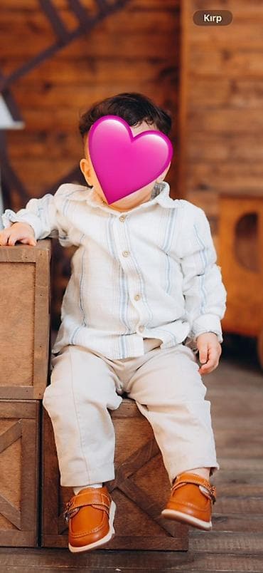 1 yaş uşaq üçün bej reng köynek şalvar ayaqqabı ümumlikde 25 azn. De