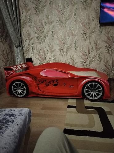 murad mebel: Uşaq üçün maşın formalı çarpayı - Rəng: qırmızı - Ön paneldə idman — 1