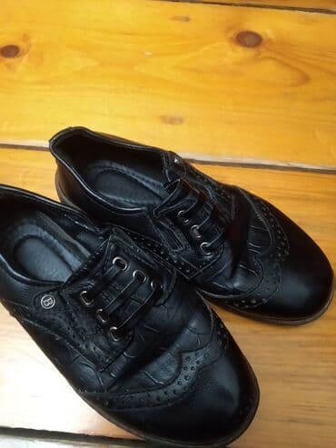 parça mokasinlər: Batinka qara 34raz.Makasinlər qara 32 31,27raz — 3