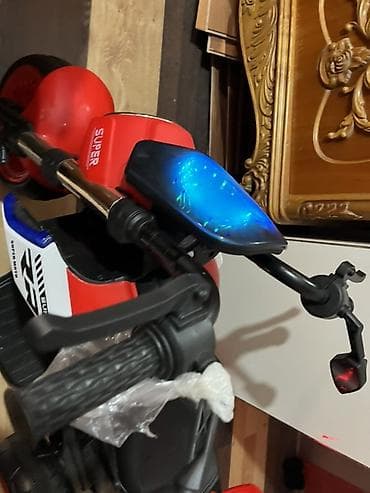 Uşaq üçün elektrik maşınları: Uşaq üçün elektrikli üçtəkərli moto Uşaqlar üçün evdə və həyətində — 1