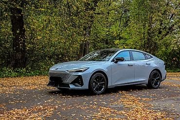 Changan Uni-V: 1.5 l | 2023 il 64000 km Sedan — 4