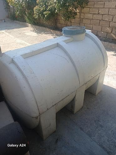 2 ton: Plastik su çəni - Material: qalın divarlı polietilen/plastik - — 1