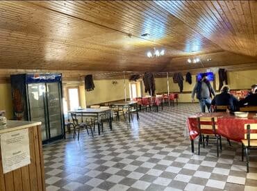 şəmkir daşınmaz əmlak: Digah qəsəbəsində 2 mərtəbəli obyekt satılır obyektdə 8 boks 1 mağaza — 5