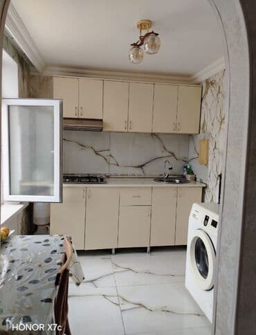 Gəncə, 3 otaqlı, Köhnə tikili, 64 kv. m