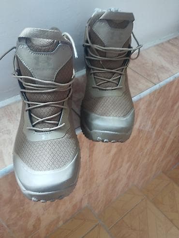 Under Armour kişi trekking/bot ayaqqabıları - Model: yüksək boğazlı — 2