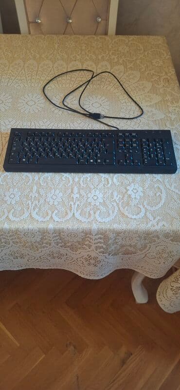 Адаптеры питания для ноутбуков: Genius brendindən qara rəngli, tam ölçülü klaviatura. USB kabeli — 3