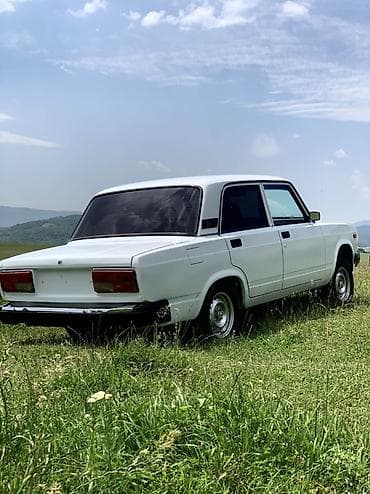 динамо ваз 2107: VAZ 2107, ağ rəng, 4 qapılı sedan. Maşın otur sür maşındı 2006 1.7 — 7