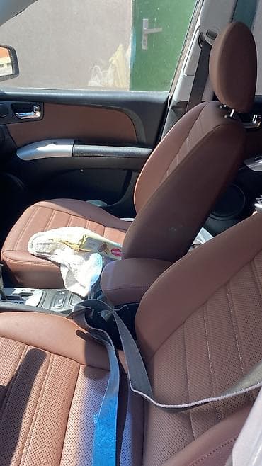 vito disk: Kia Sportage: 2 l | 2008 il Krossover — 7