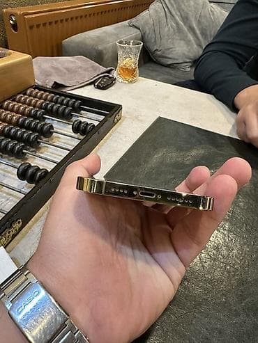 IPhone 13 Pro Max, 128 GB, Face ID — 4