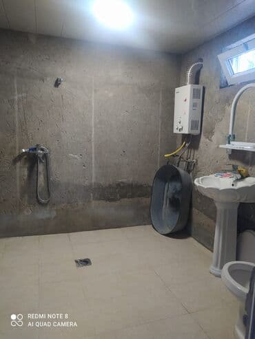 ağdaşda ev: Ev Xaçmaz şəhər s.qurbanov küç.4 mertebeler terefde yerləşir aylıq — 5