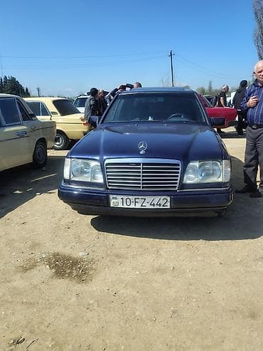 Mercedes-Benz W124: 2.2 l | 1995 il Sedan