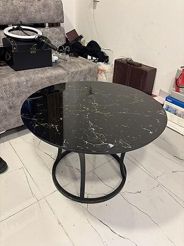 reception stolu satilir: Yumru masa, Açılmayan, Təkərsiz, Zəmanətsiz — 3