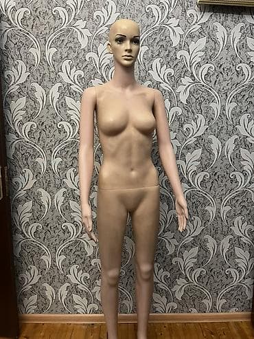 Stend vitrinləri: Qadın, Krem — 1