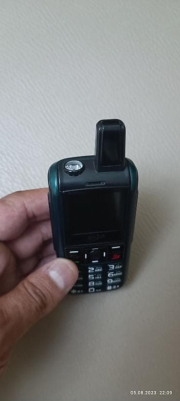 led fener: SQ93 mini düyməli mobil telefon - Kompakt korpus, üst hissədə sabit — 2
