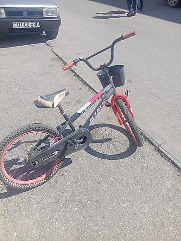 saft velosipedleri: İki təkərli Uşaq velosipedi 18", sürətlərin sayı: 1 — 3