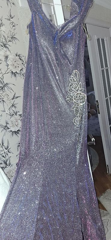 este 1 kapsul: Ziyafət donu, Maksi — 4