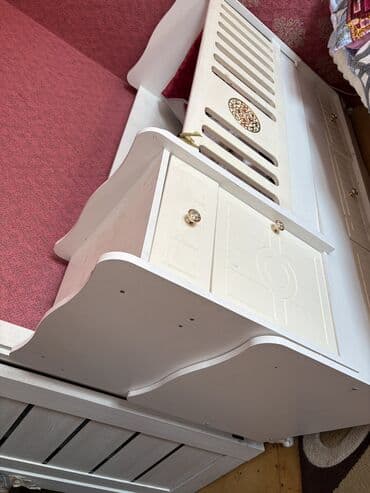 матрас надувной: Для девочки и мальчика, Б/у, Четырехугольная, Колыбель, С бортиками, С матрасом, С механизмом качания — 2