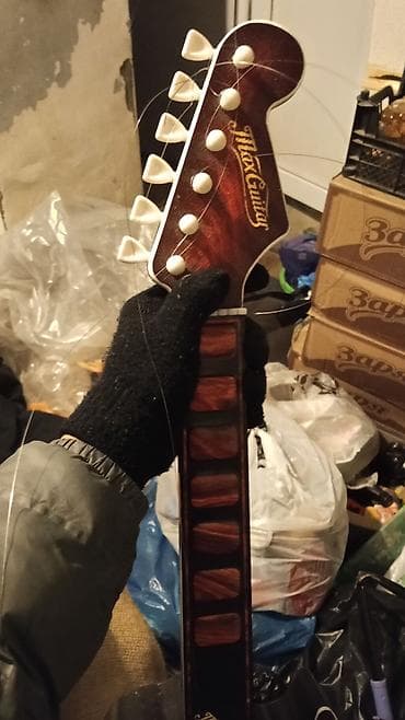 Saz: Akustik gitara, 6 sim — 3