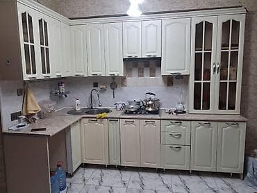 Mətbəx mebeli satılır 350₼. Ölçü 4m yarım. Sökülüb. Üzərində qaz at lalafo.az Mətbəx mebeli satılır 350₼. Ölçü 4m yarım. Sökülüb. Üzərində qaz