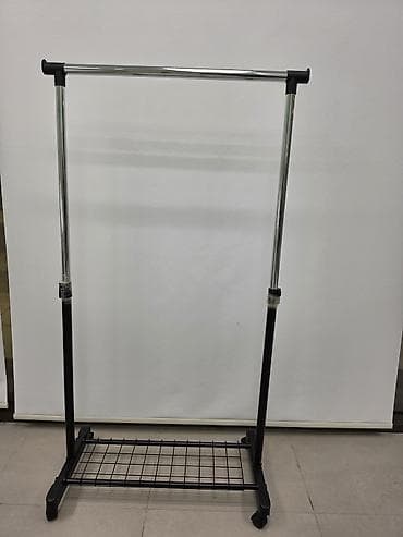 Tək çubuqlu, təkərli paltar asqısı stendi - Konstruksiya