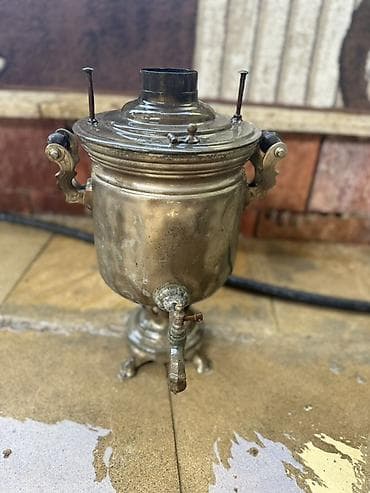 bilyard masası: Antik kömürlə işləyən samovar - Material: metal (pirinç/mişar — 3