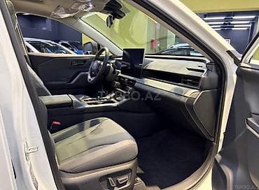 lexus 5 7: Toyota RAV4: 2 l | 2026 il Krossover — 3