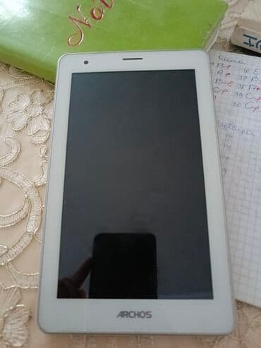 Zaryatqada olanda isleyir. adi planşetler kimidir. barter var. yaddaş