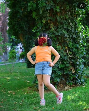 hazır hicablar: Bu zərif qadın kokteyl donu parlaq qırmızı rəngdə və axıcı parça ilə — 14