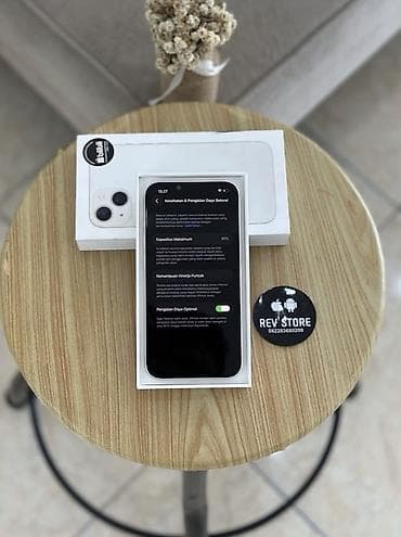 i̇phone 11 barter: IPhone 13, 128 GB, Ağ, Zəmanət, Simsiz şarj, Face ID — 3