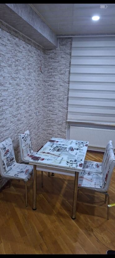 Табуретки: Б/у, 4 стула — 1